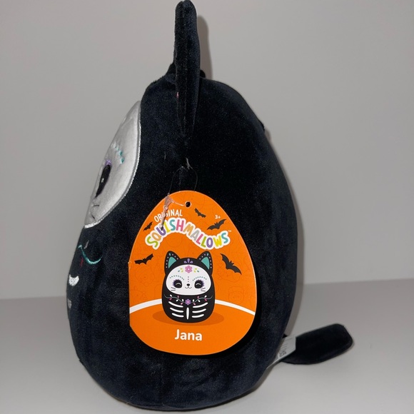 Halloween Squishmallow Jana Day Of The Dead (Hallmark Exclusive) - Picture 2 of 4
